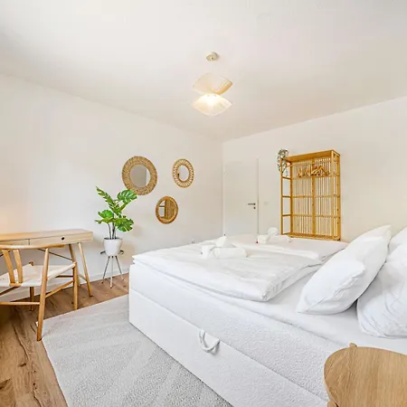 Apartment Für 6 L Zentral L Parken L Universität L Balkon *